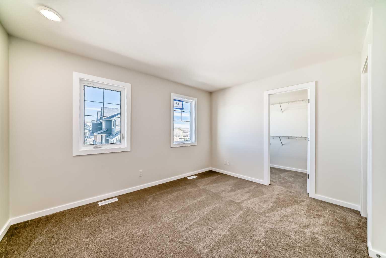11 Blue Heron Parade SE