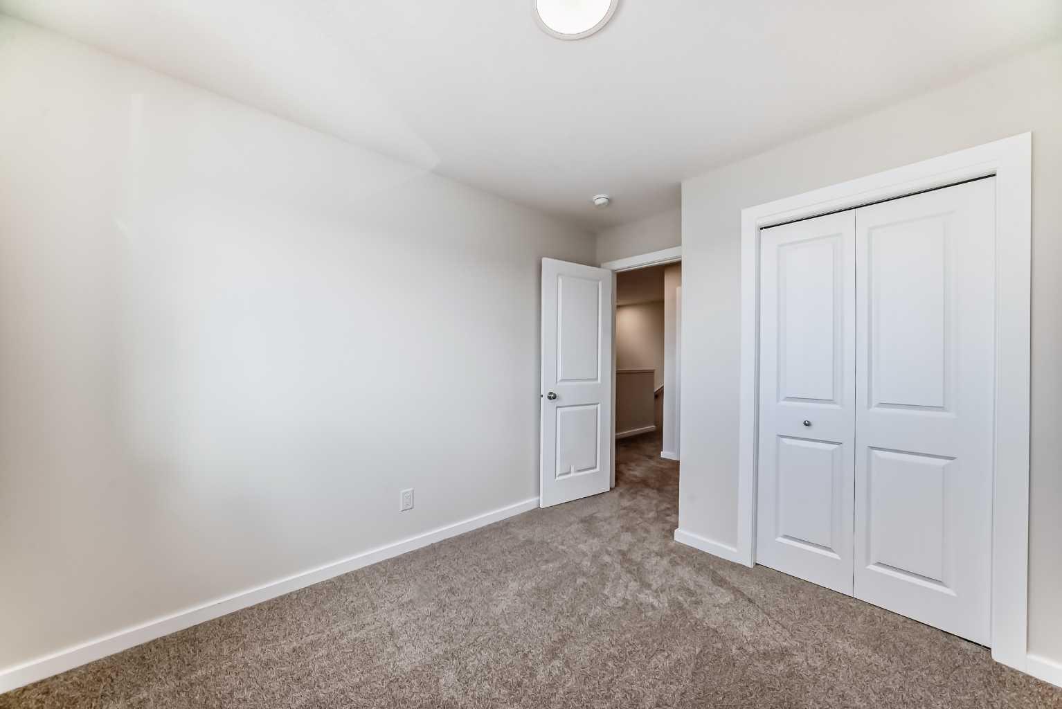 11 Blue Heron Parade SE