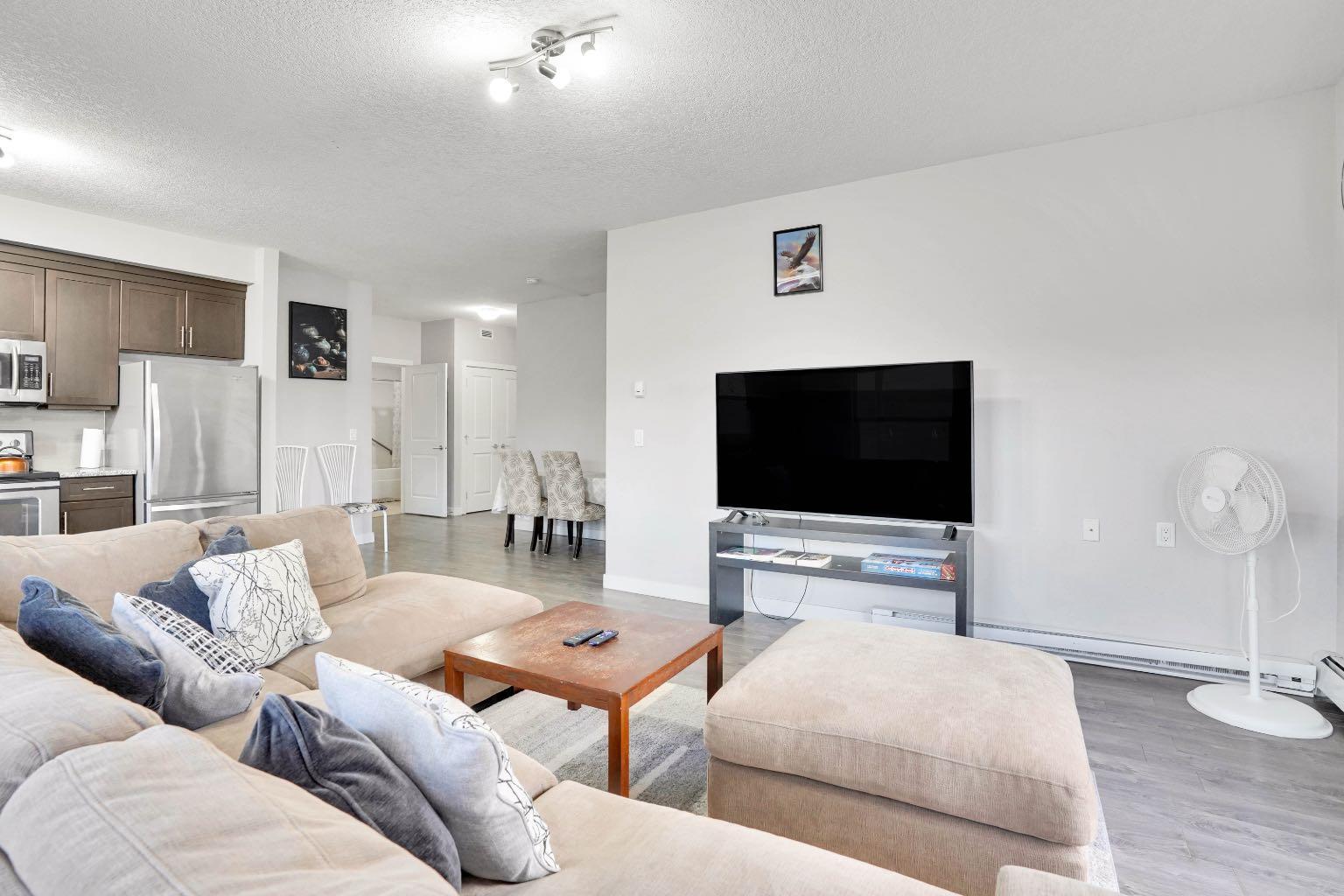 102, 3 Taracove Estate Drive NE