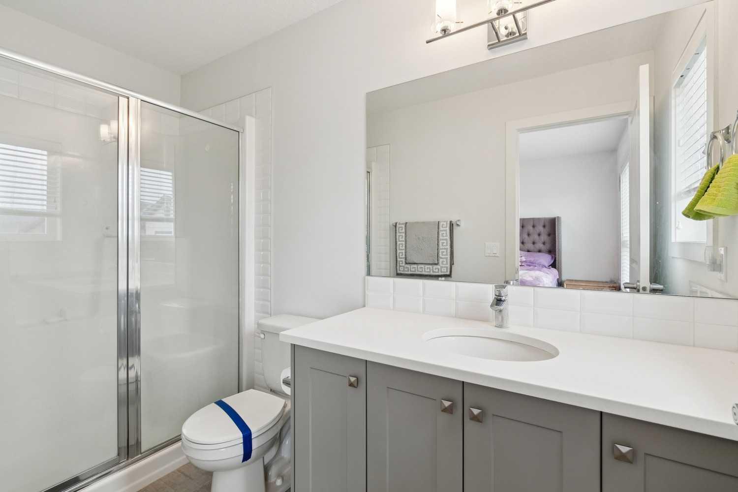 108, 11 Evanscrest Mews NW