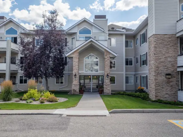2108, 7451 Springbank Boulevard SW