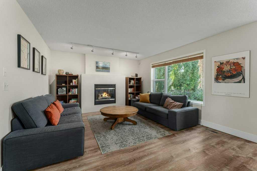 393 Inverness Park SE