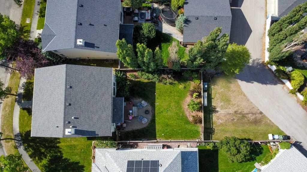 393 Inverness Park SE