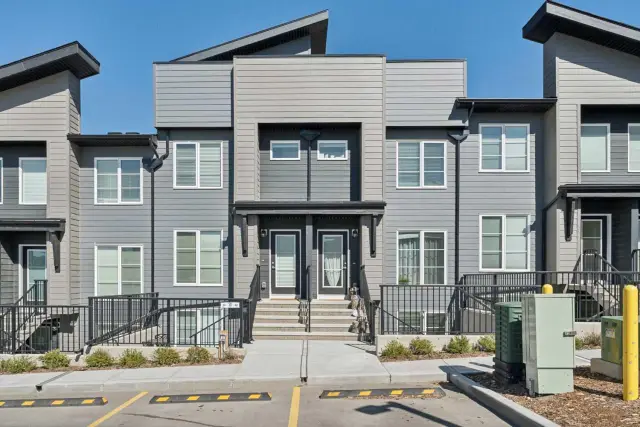 312, 260 Rowley Way NW