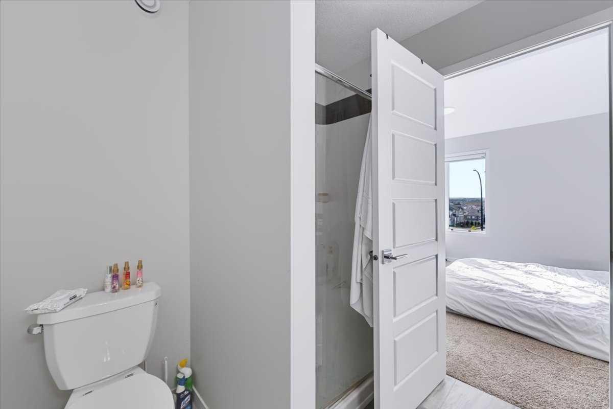 10 Lucas Close NW