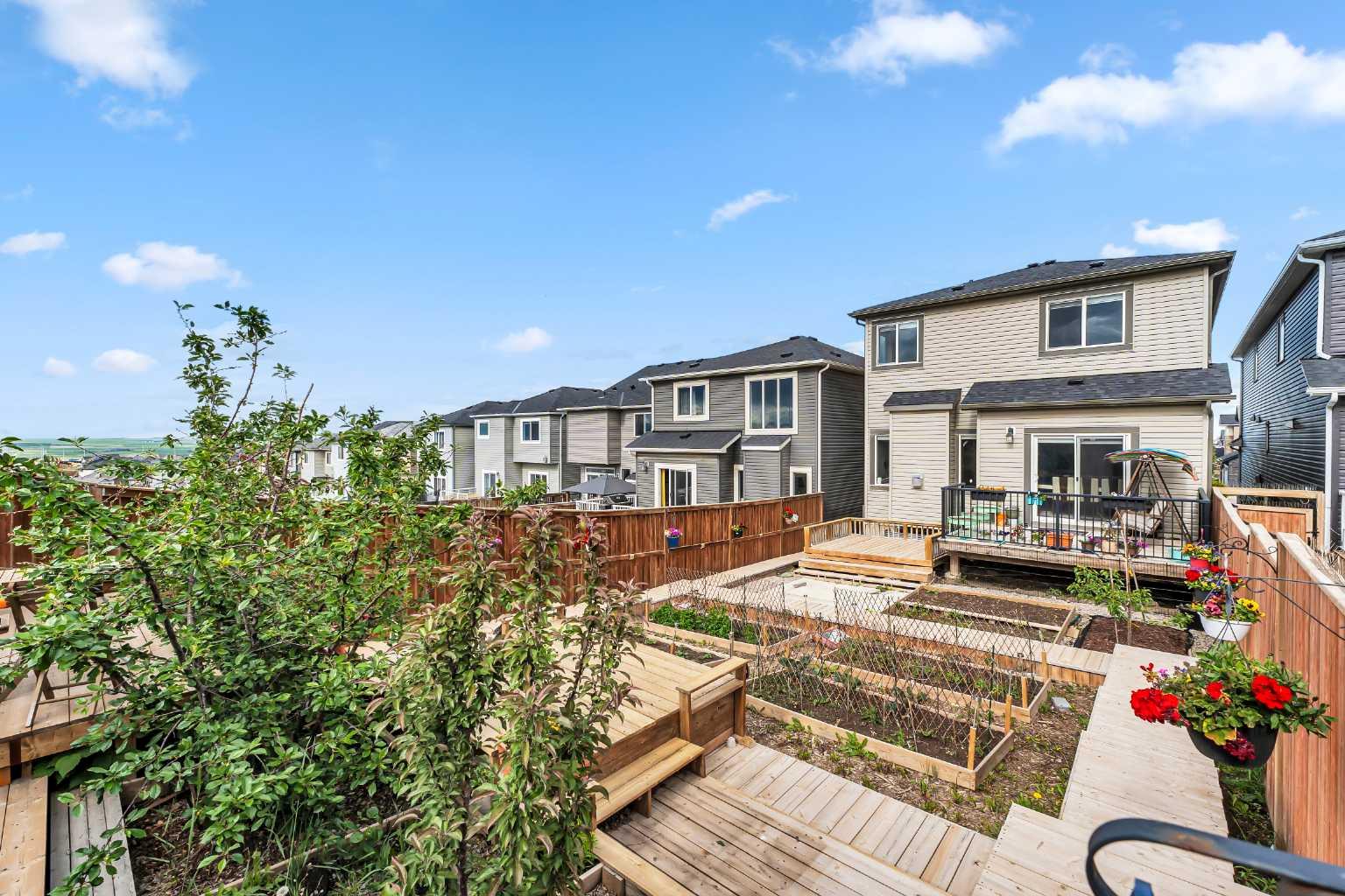 236 Nolanhurst Crescent NW