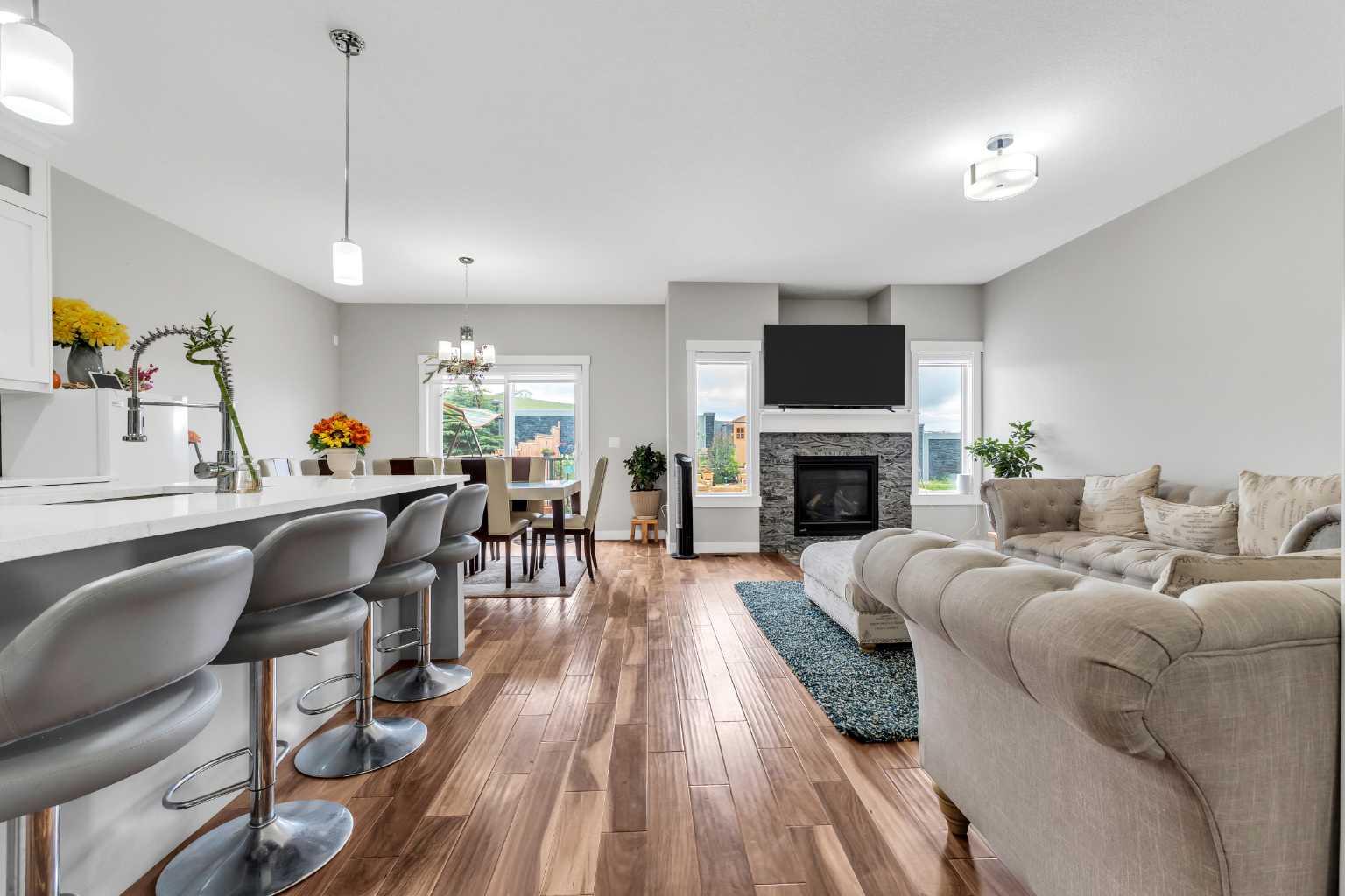 236 Nolanhurst Crescent NW