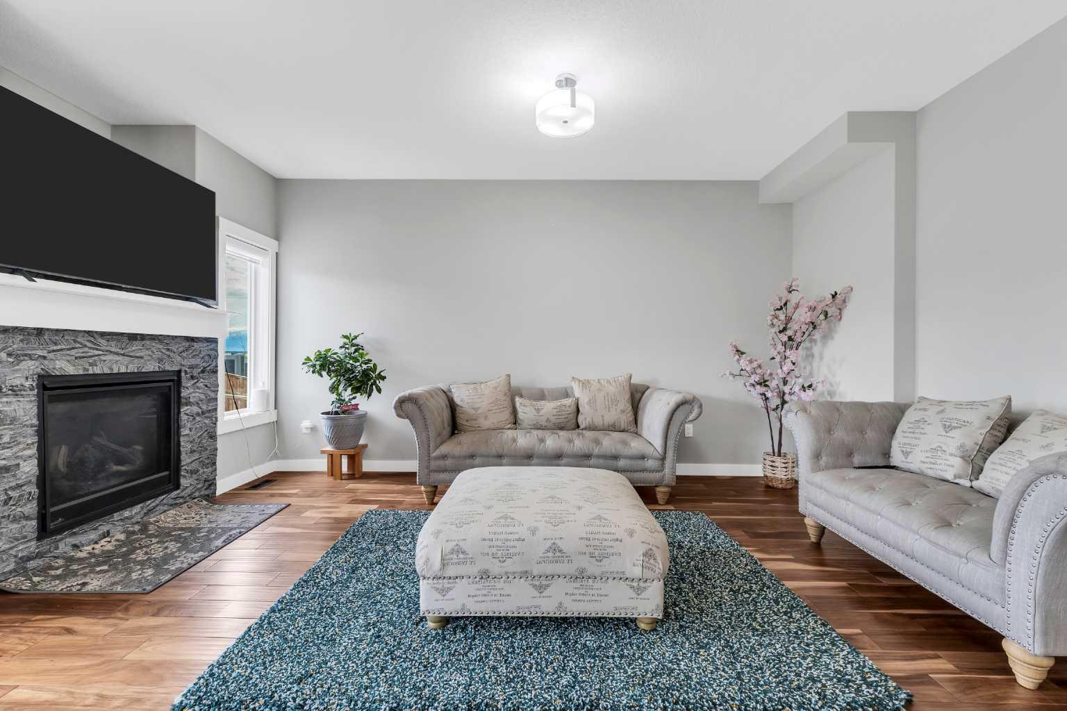 236 Nolanhurst Crescent NW