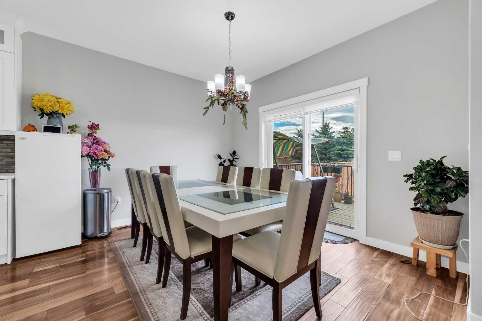 236 Nolanhurst Crescent NW