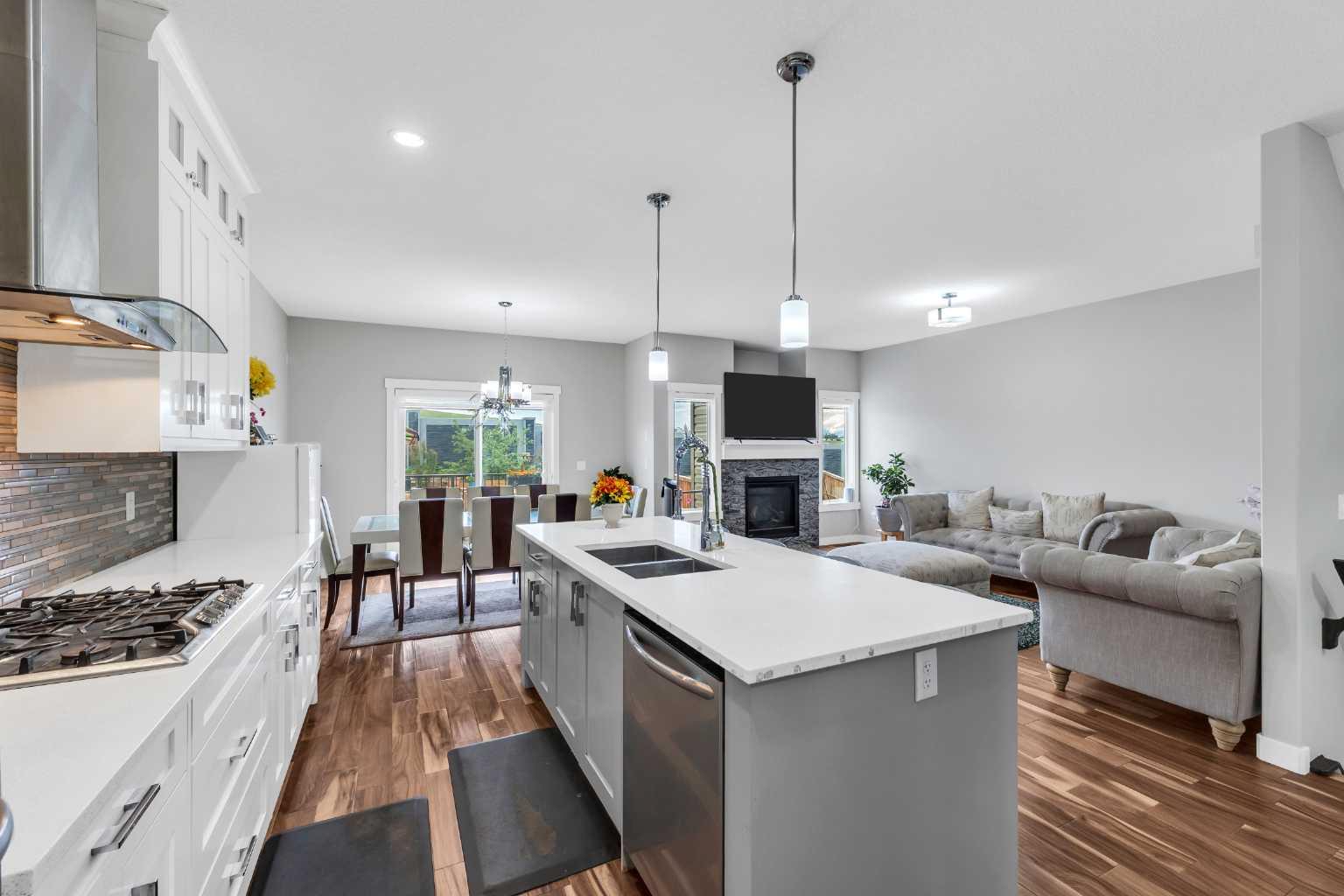236 Nolanhurst Crescent NW