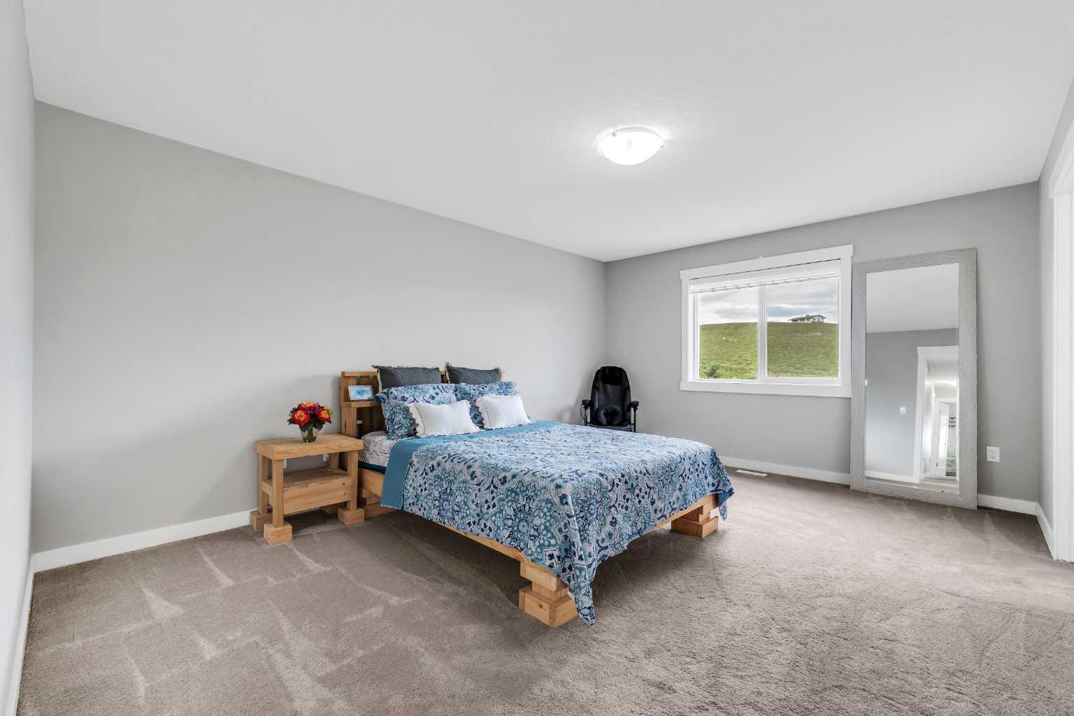 236 Nolanhurst Crescent NW