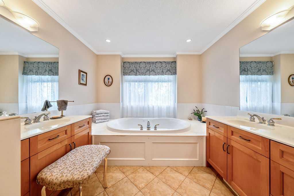 50 Cedargrove Lane SW