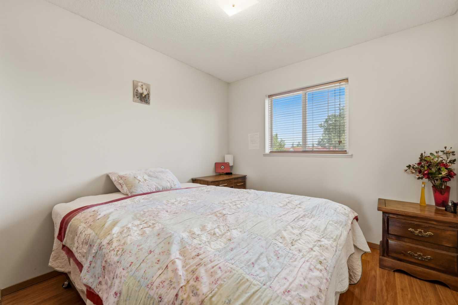 28 Martinglen Way NE