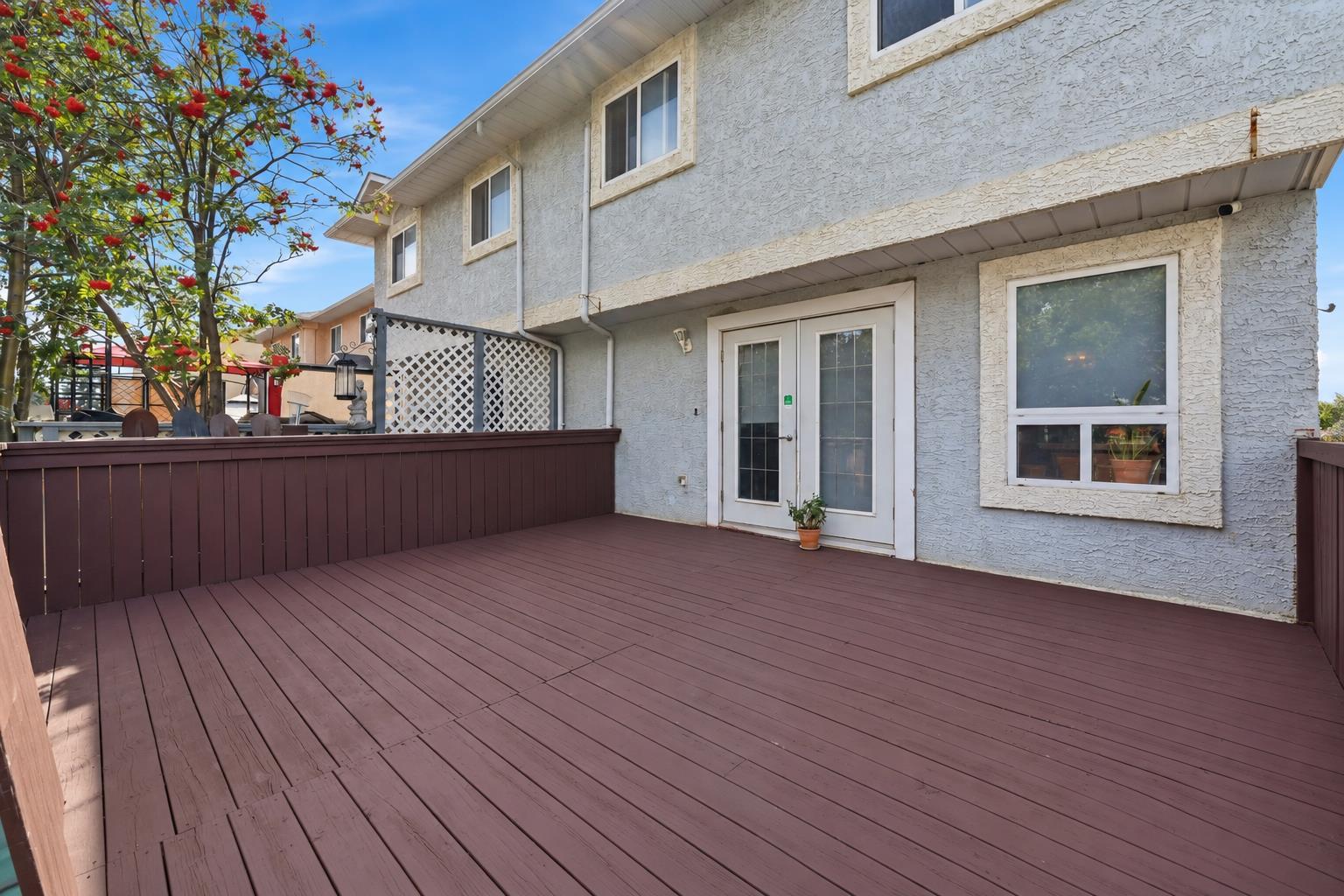 28 Martinglen Way NE