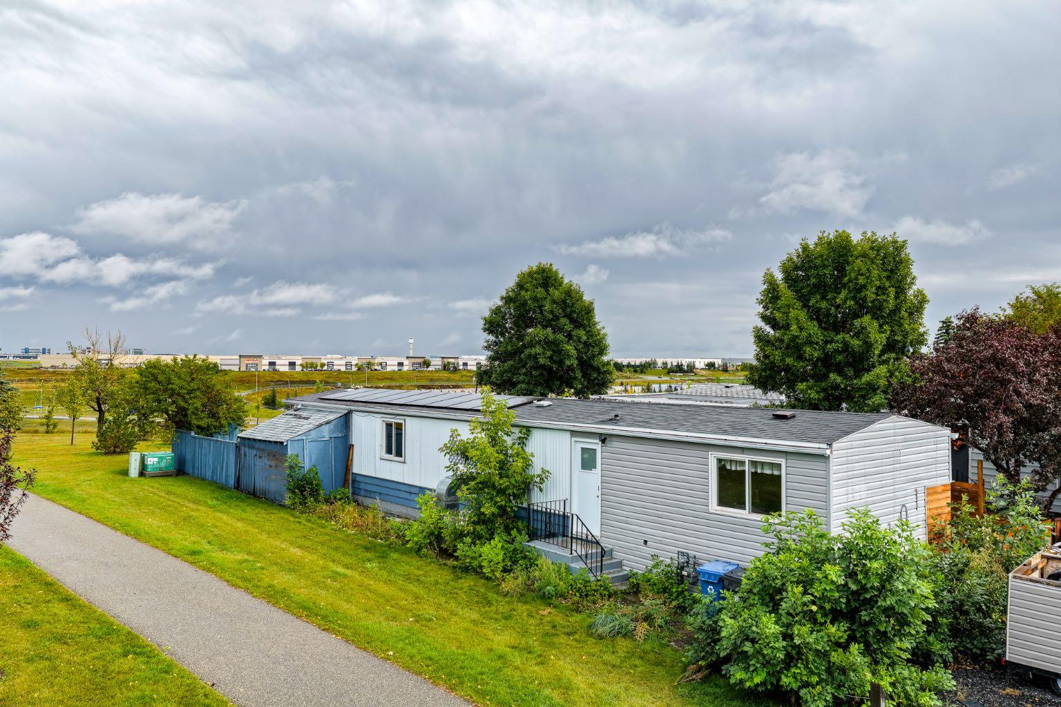 101 Huntstrom Drive NE