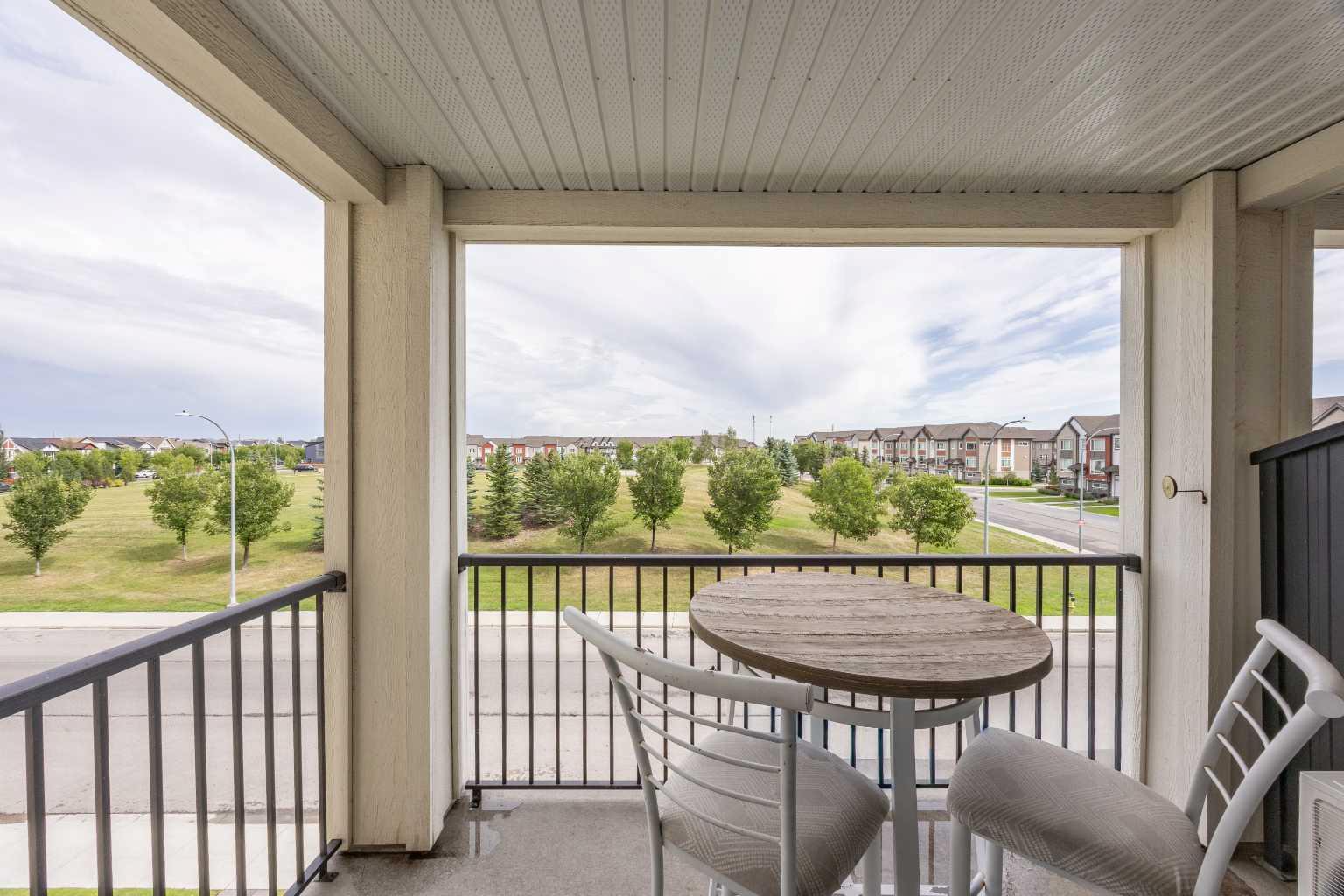 1304, 99 Copperstone Park SE