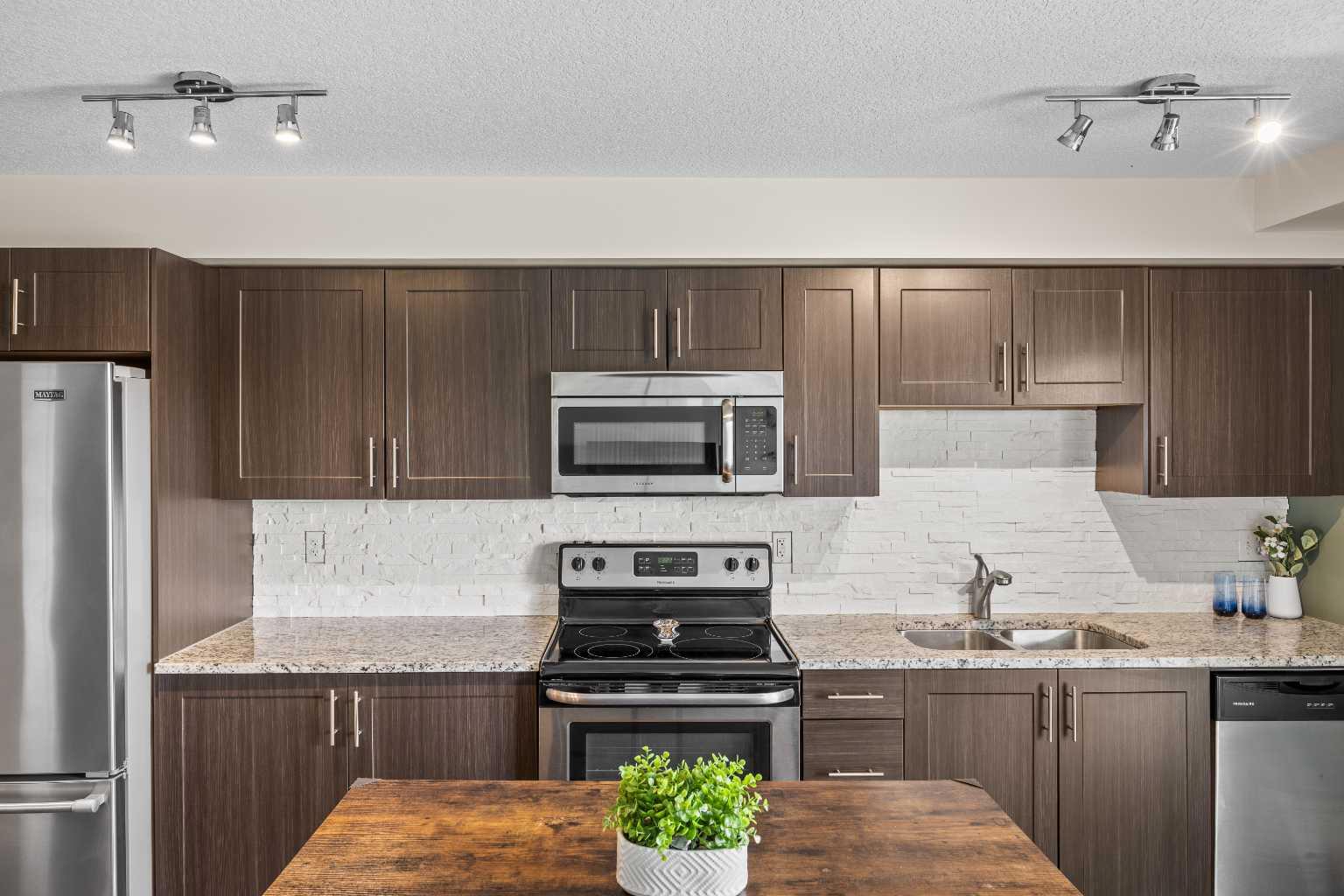 1304, 99 Copperstone Park SE