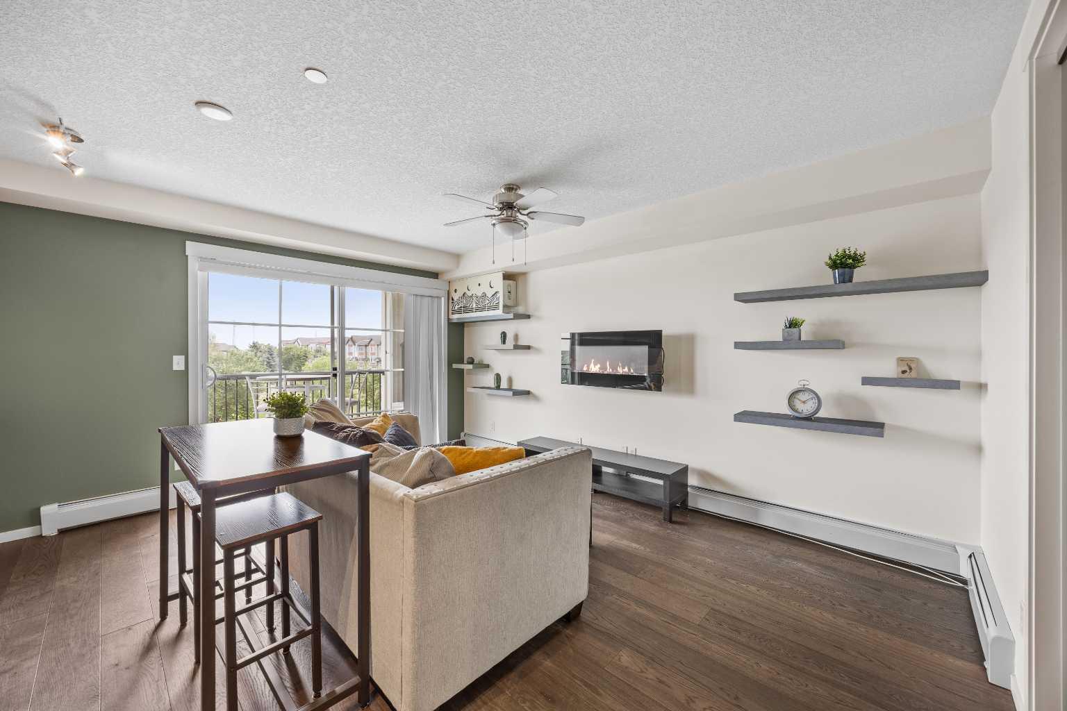 1304, 99 Copperstone Park SE