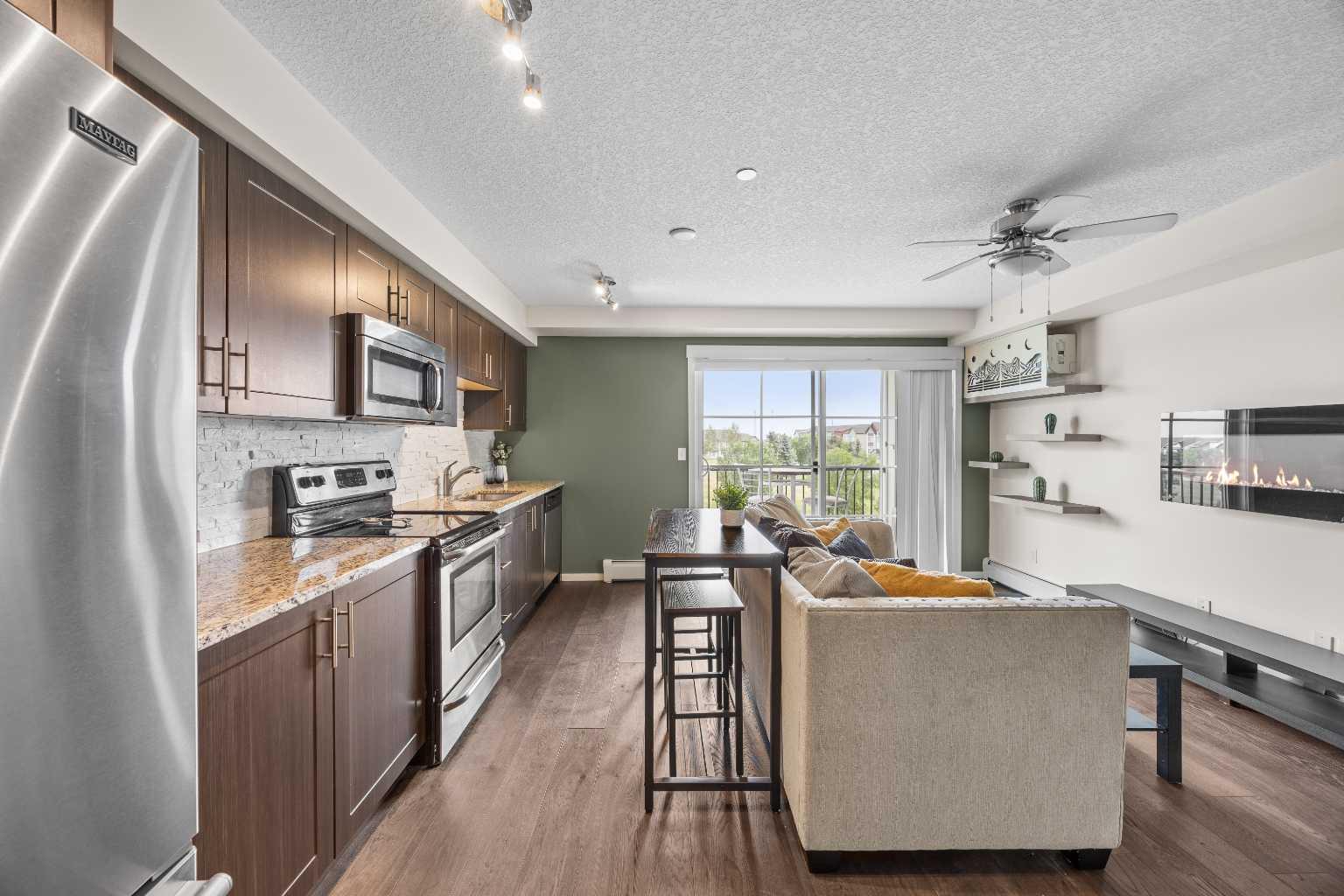 1304, 99 Copperstone Park SE