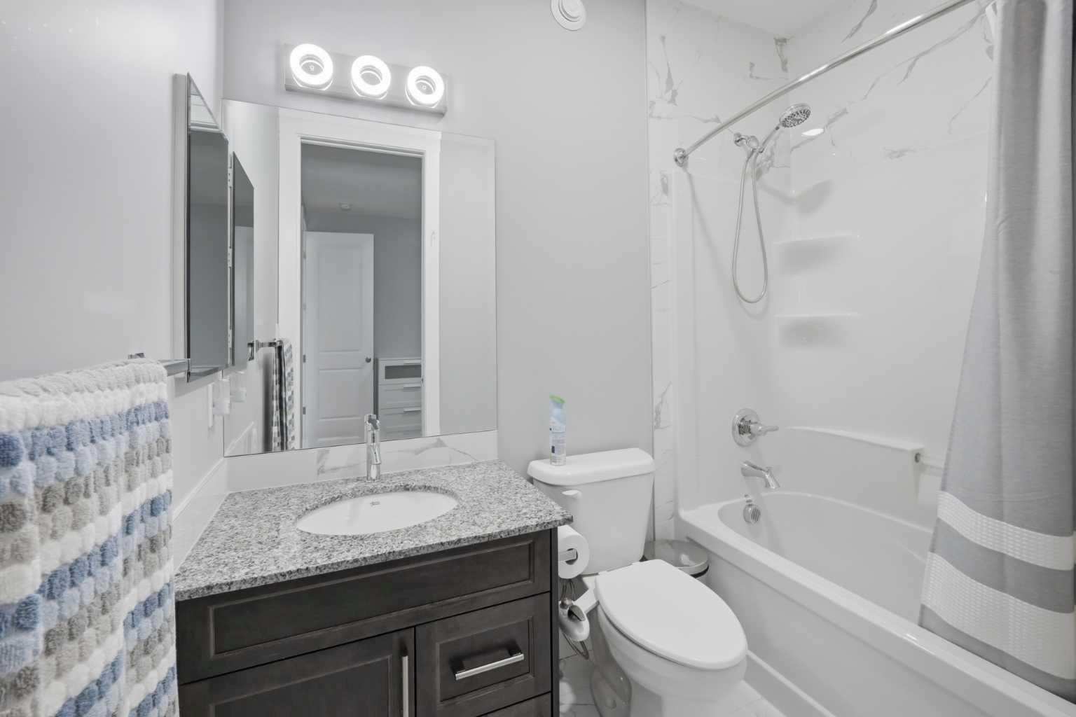 288 Corner Meadows Manor NE