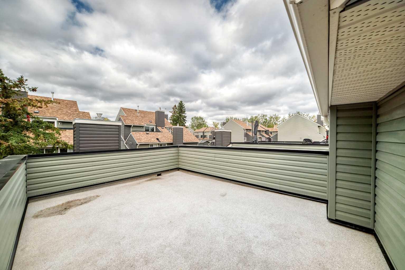 225, 33 Glamis Green SW
