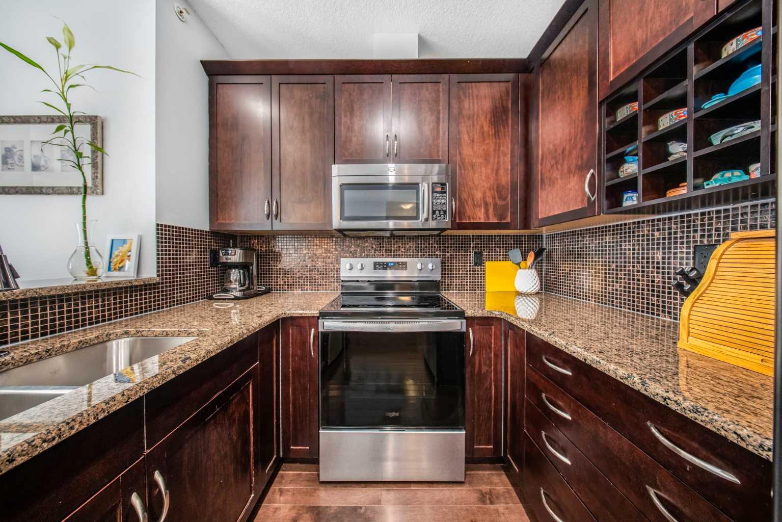 4408, 31 Country Village Manor NE
