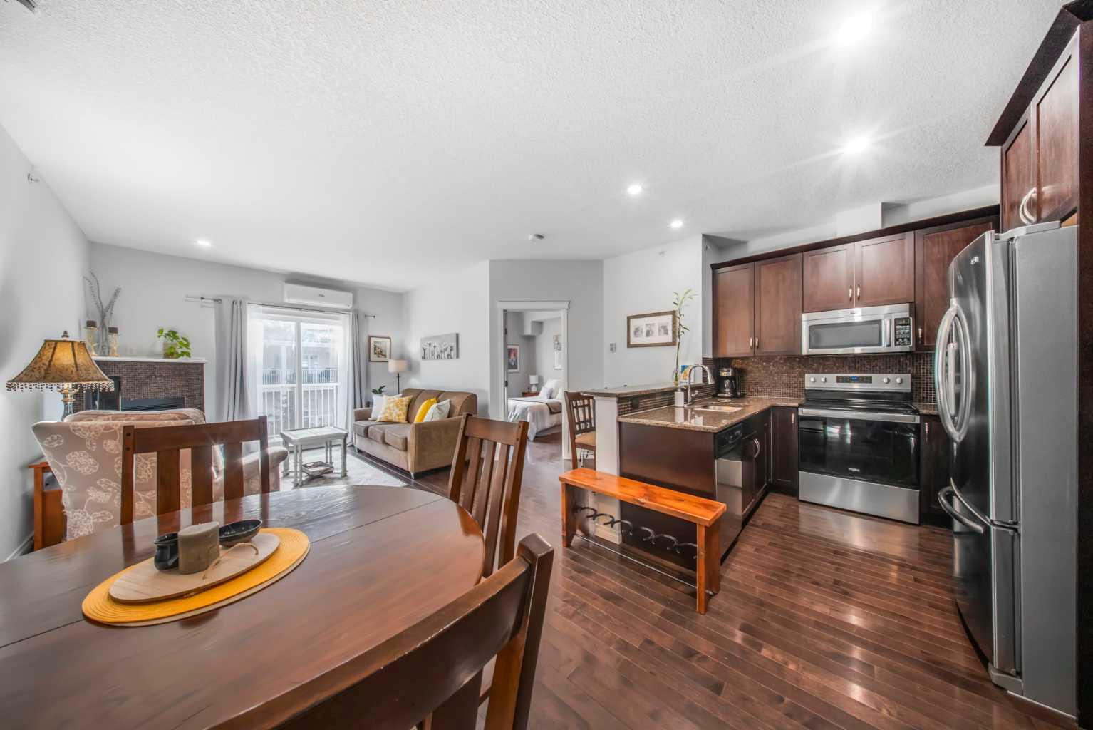 4408, 31 Country Village Manor NE