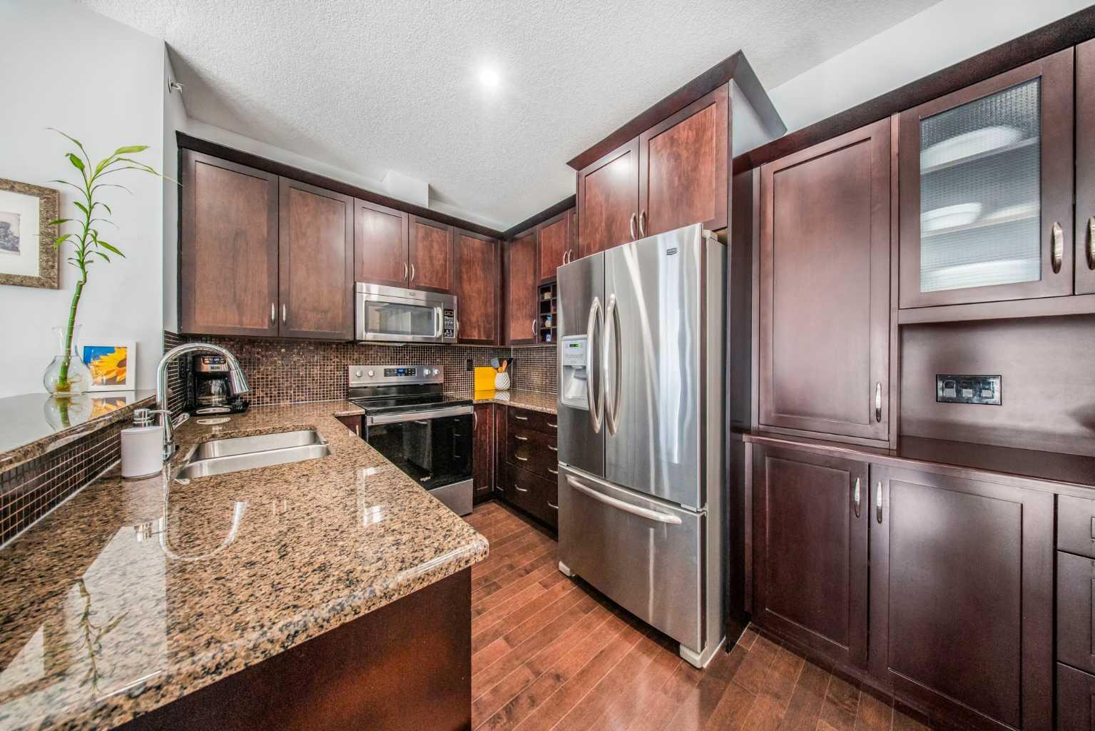 4408, 31 Country Village Manor NE