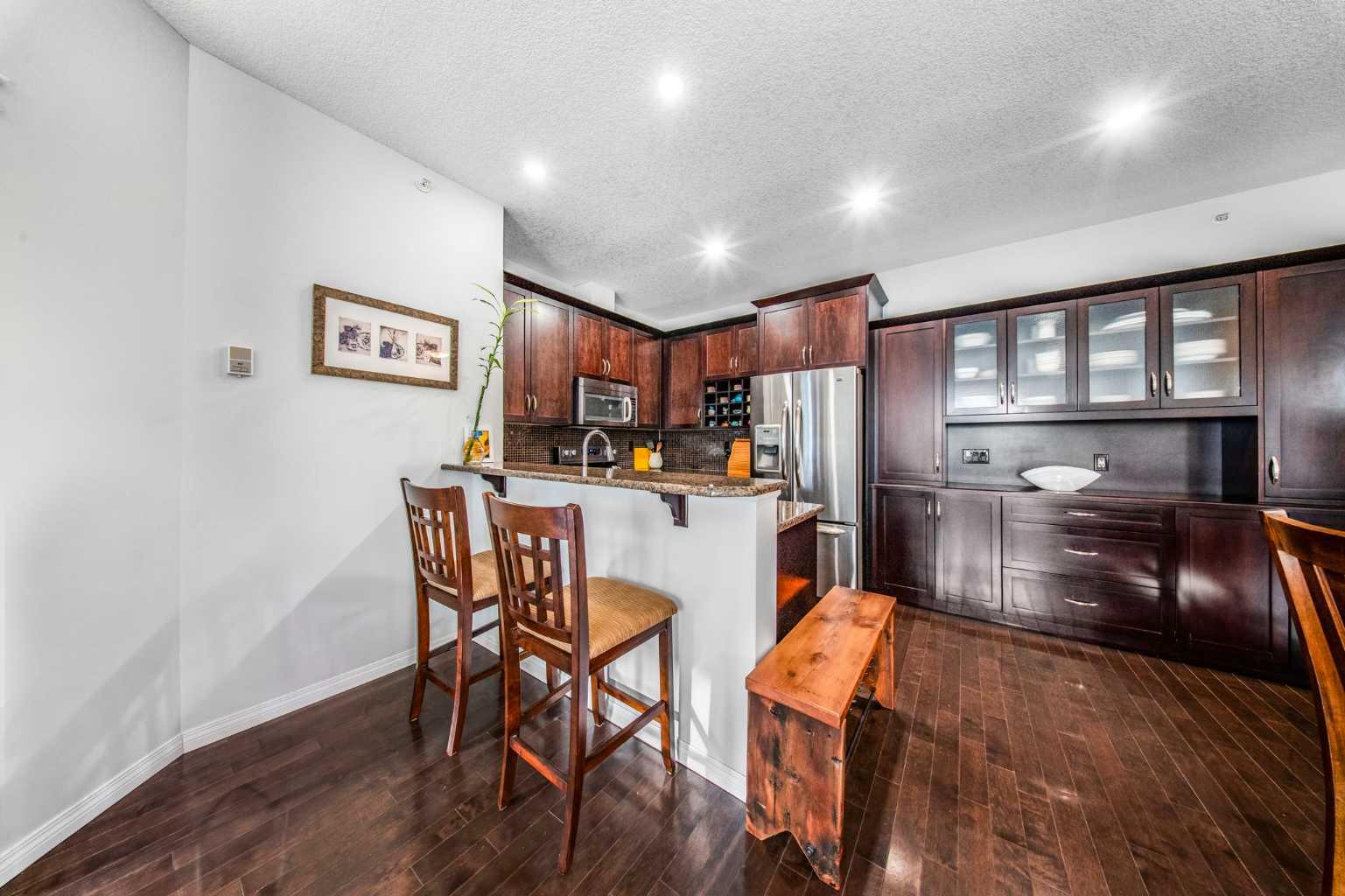 4408, 31 Country Village Manor NE