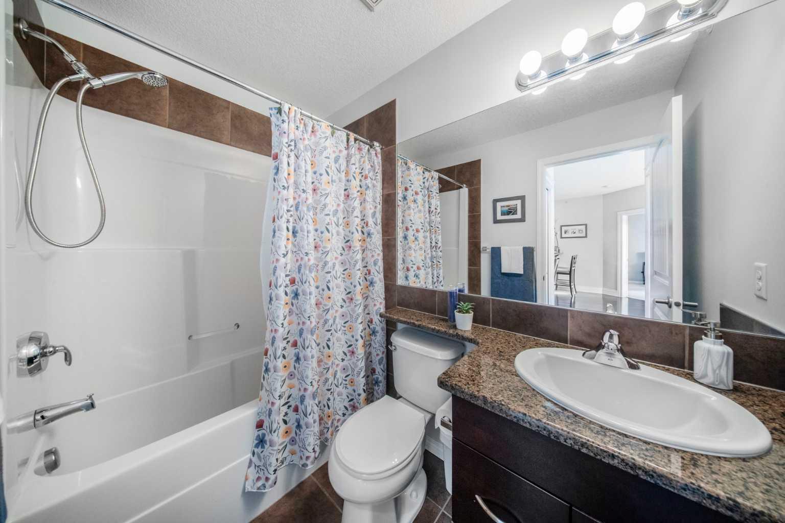4408, 31 Country Village Manor NE