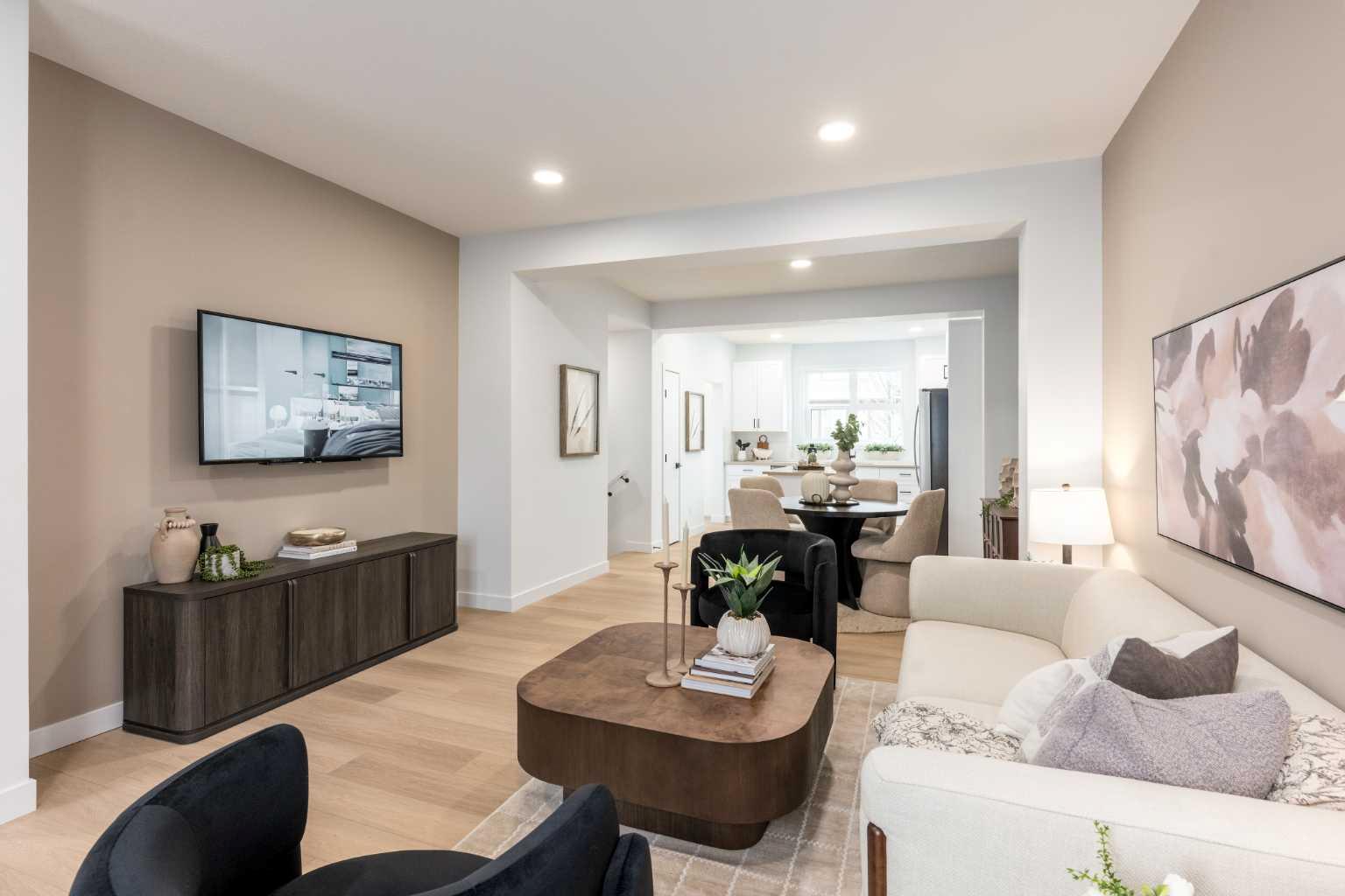 303, 30 Rochester View NW
