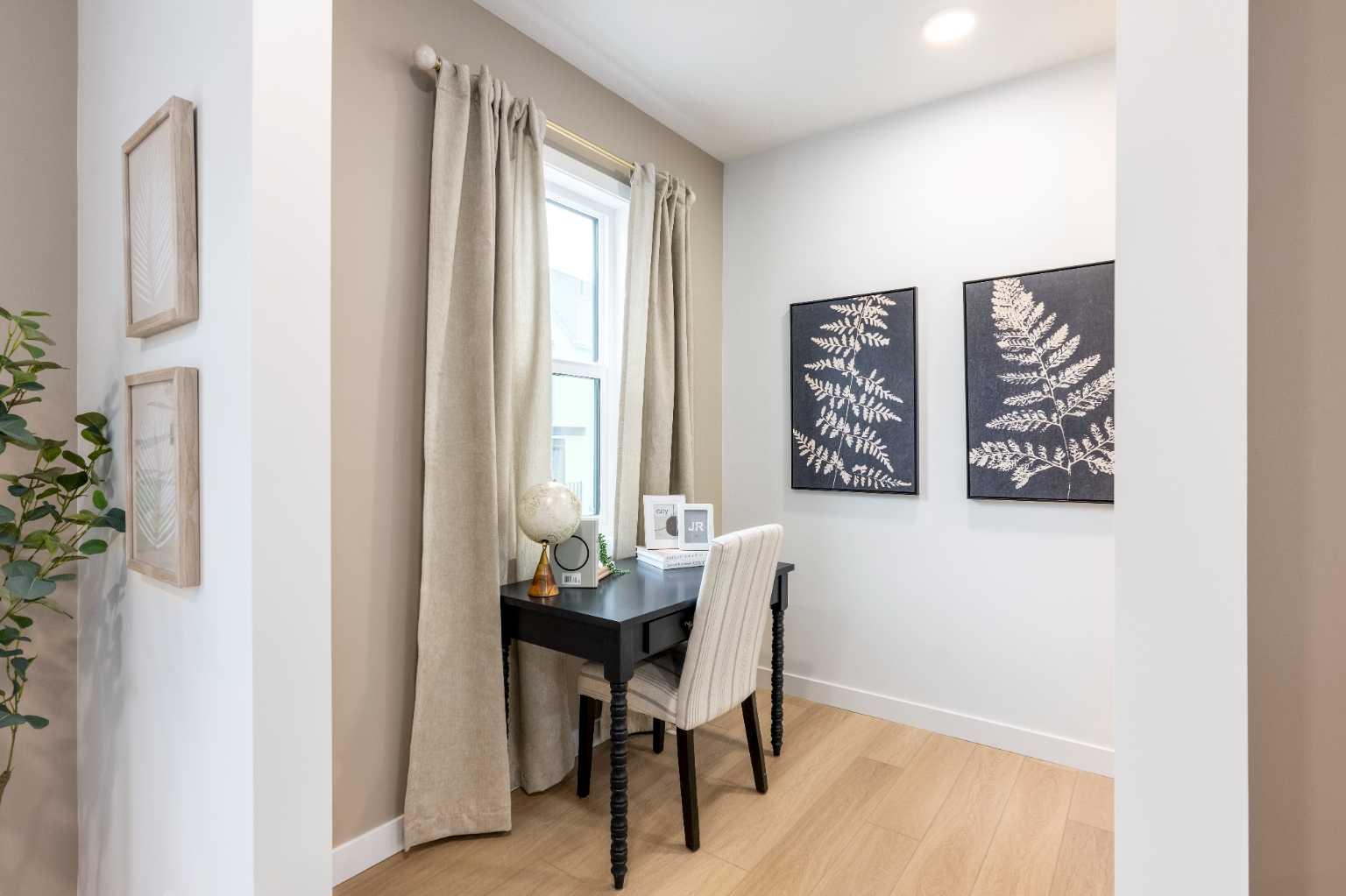 303, 30 Rochester View NW