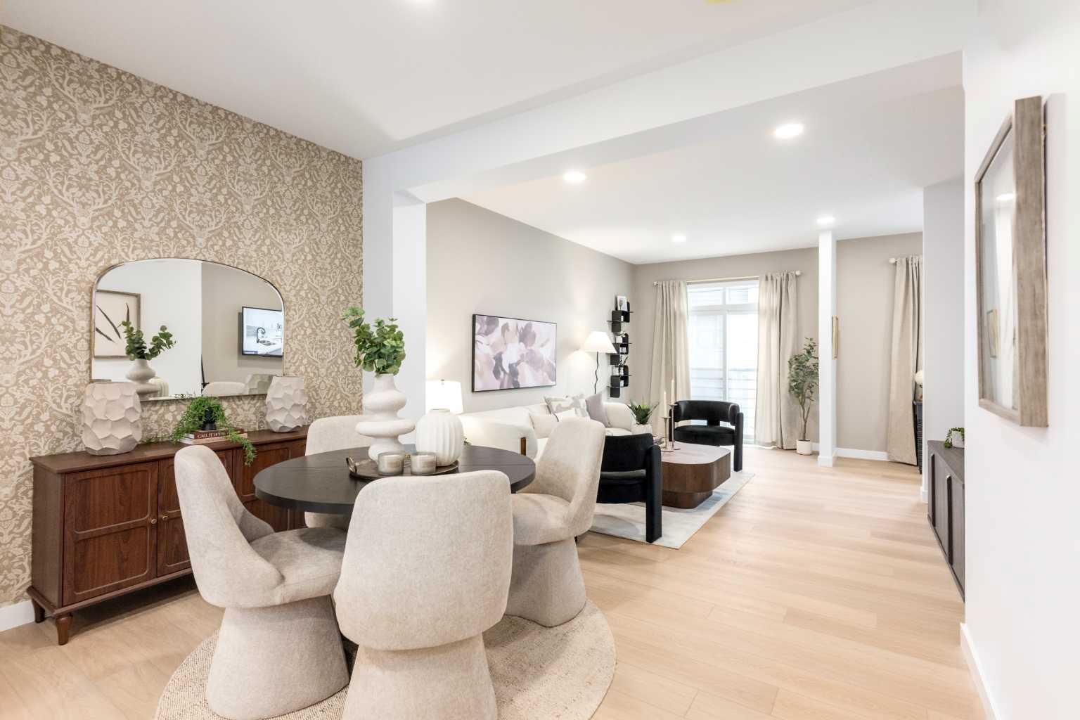 303, 30 Rochester View NW