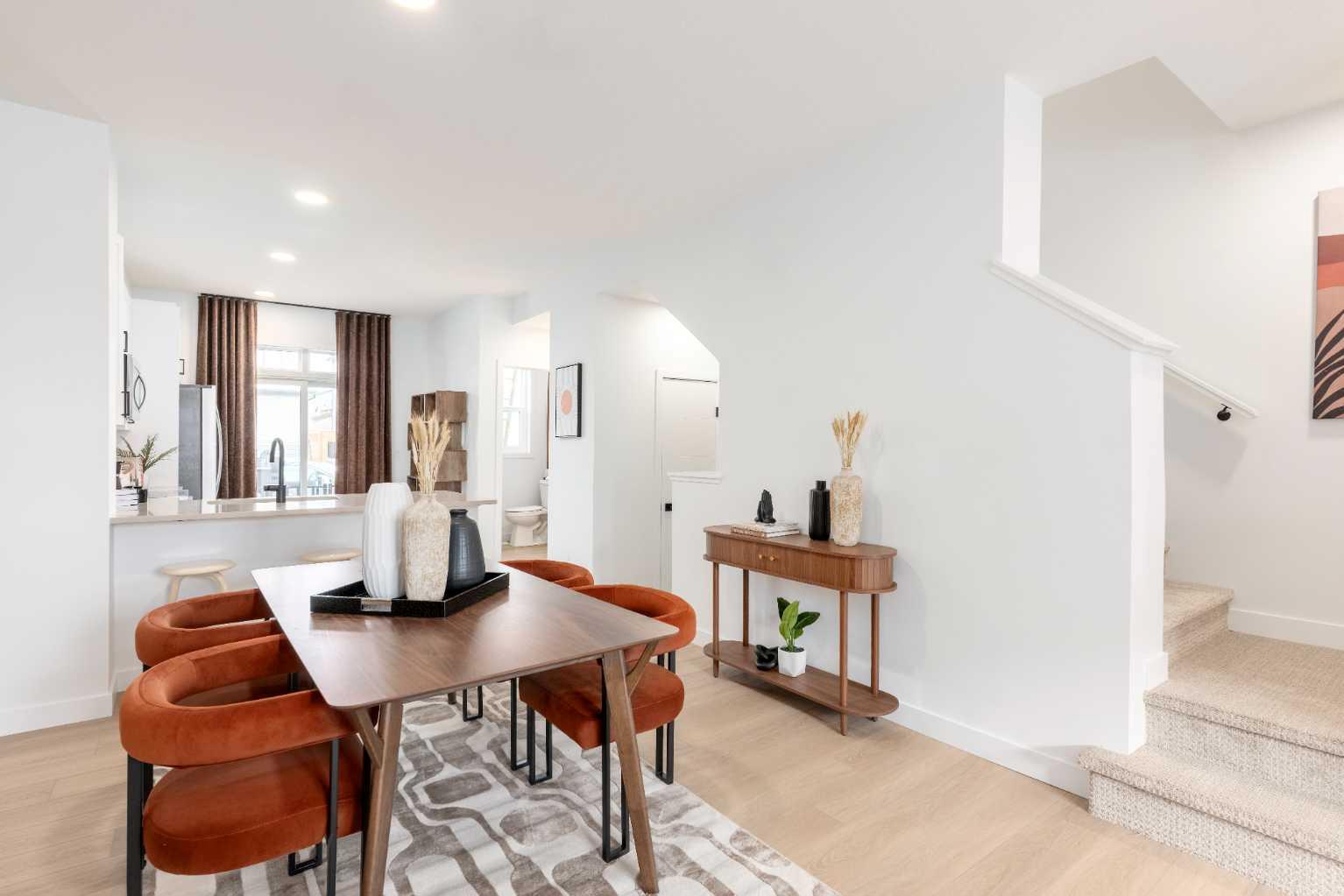 1203, 30 Rochester View NW