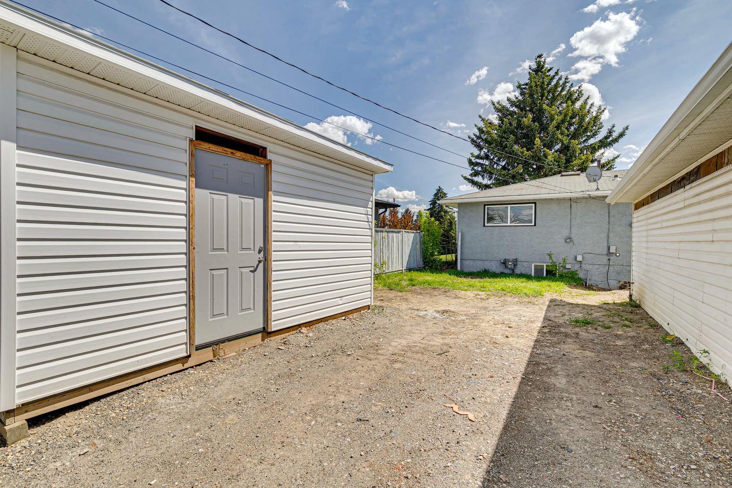 816 Avonlea Place SE
