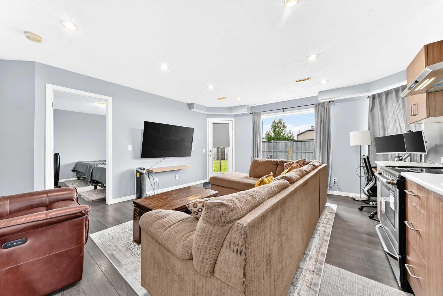 14 Bayside Park SW