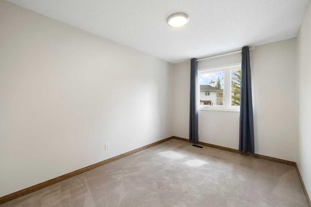 439 Douglas Woods Drive SE