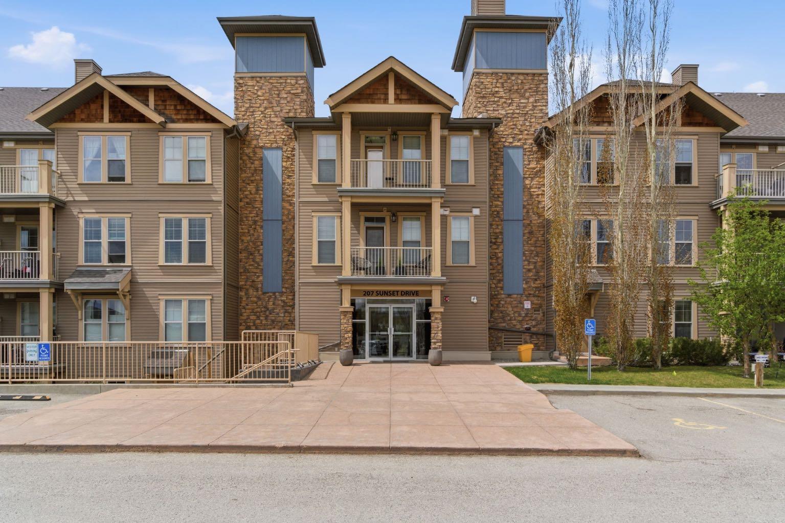 408, 207 Sunset Drive 