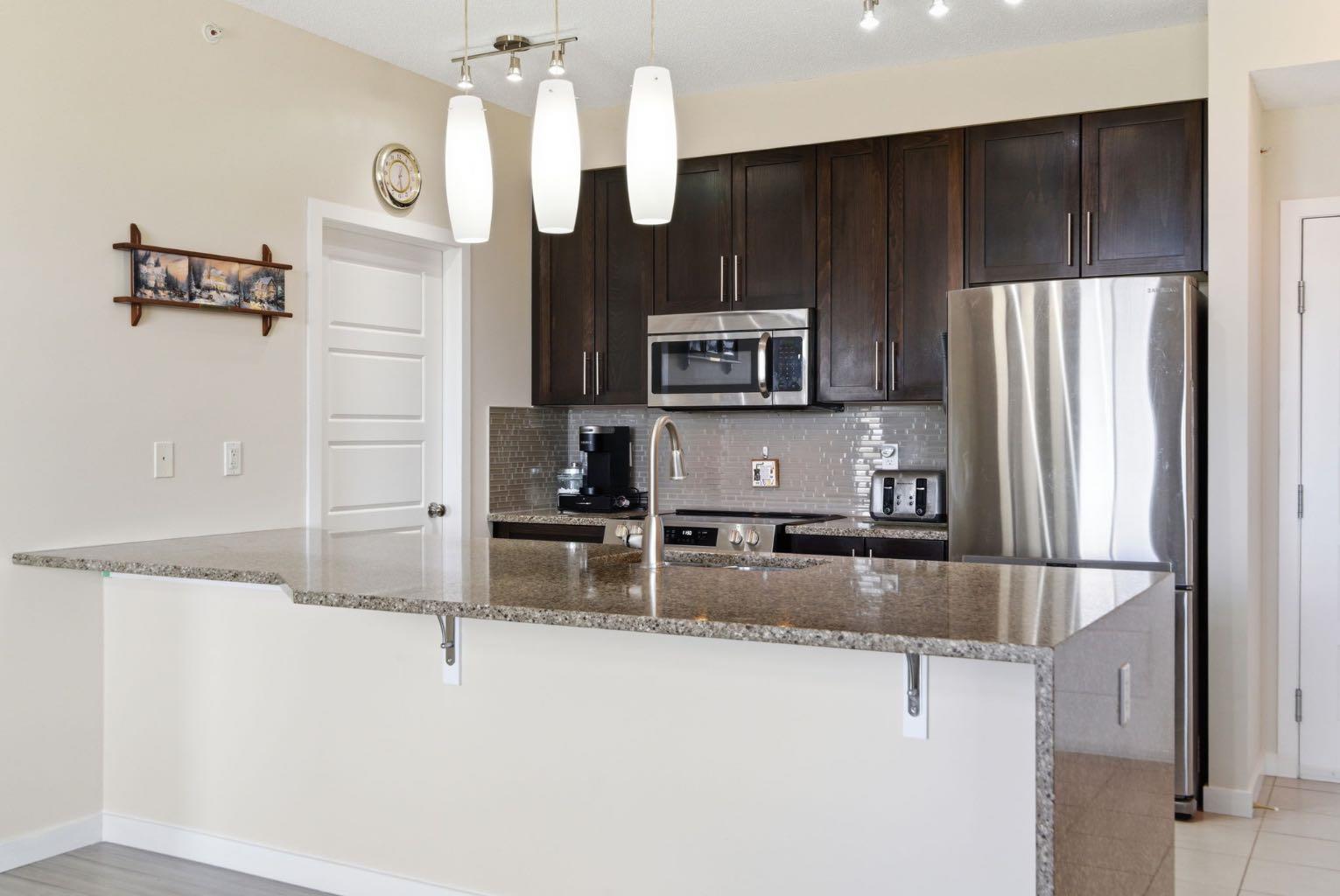 408, 207 Sunset Drive 