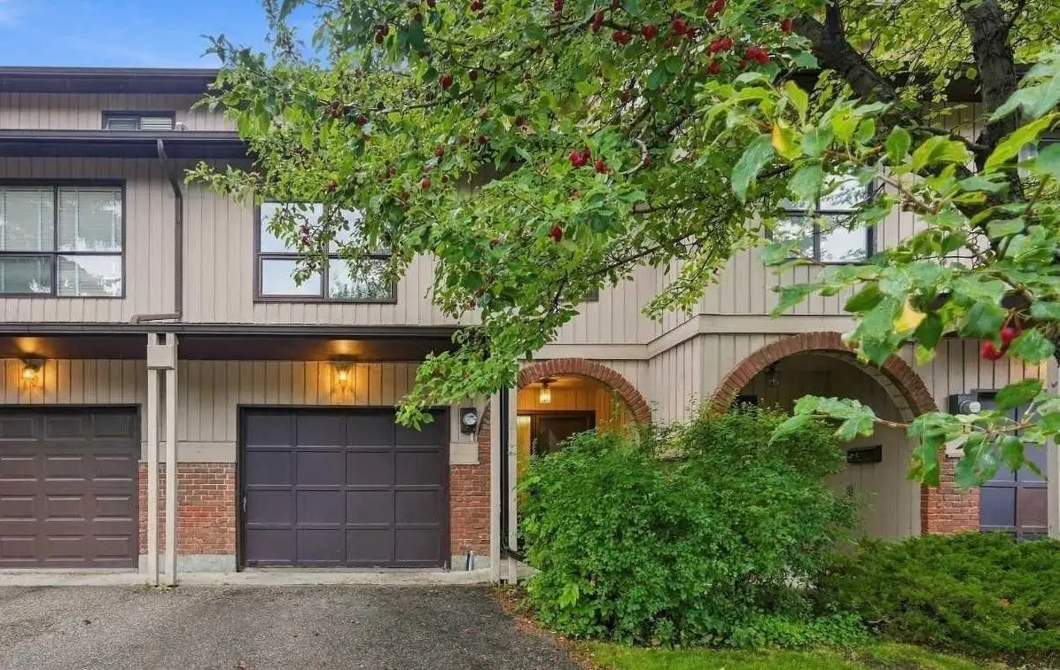 52 Canterbury Gardens SW