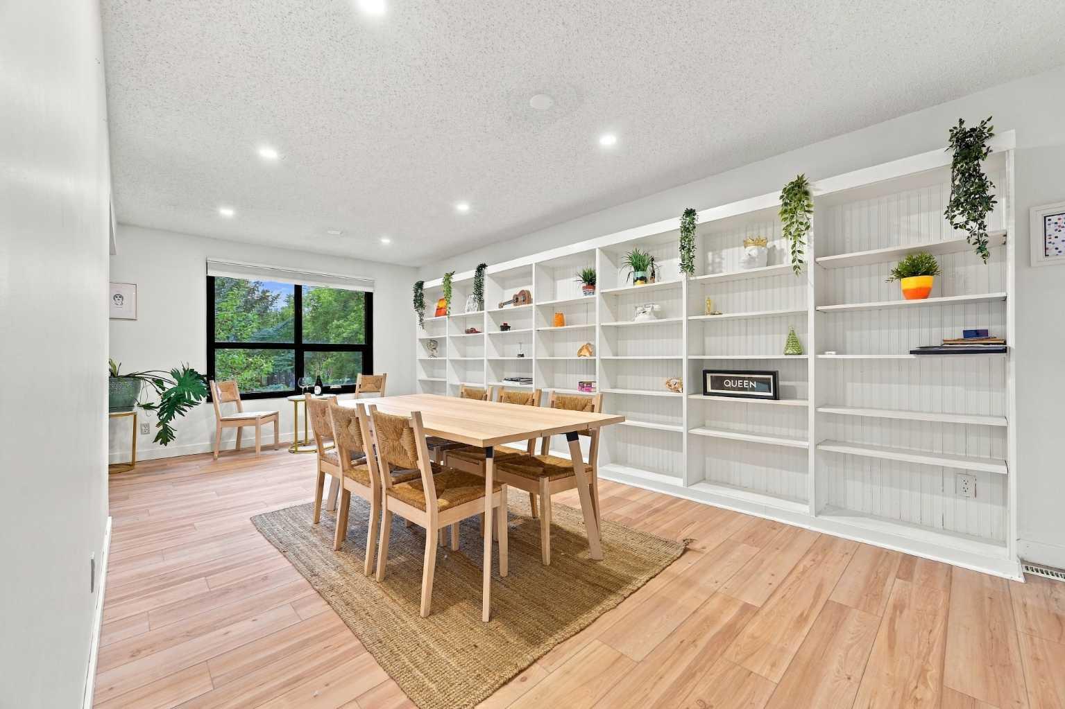 52 Canterbury Gardens SW