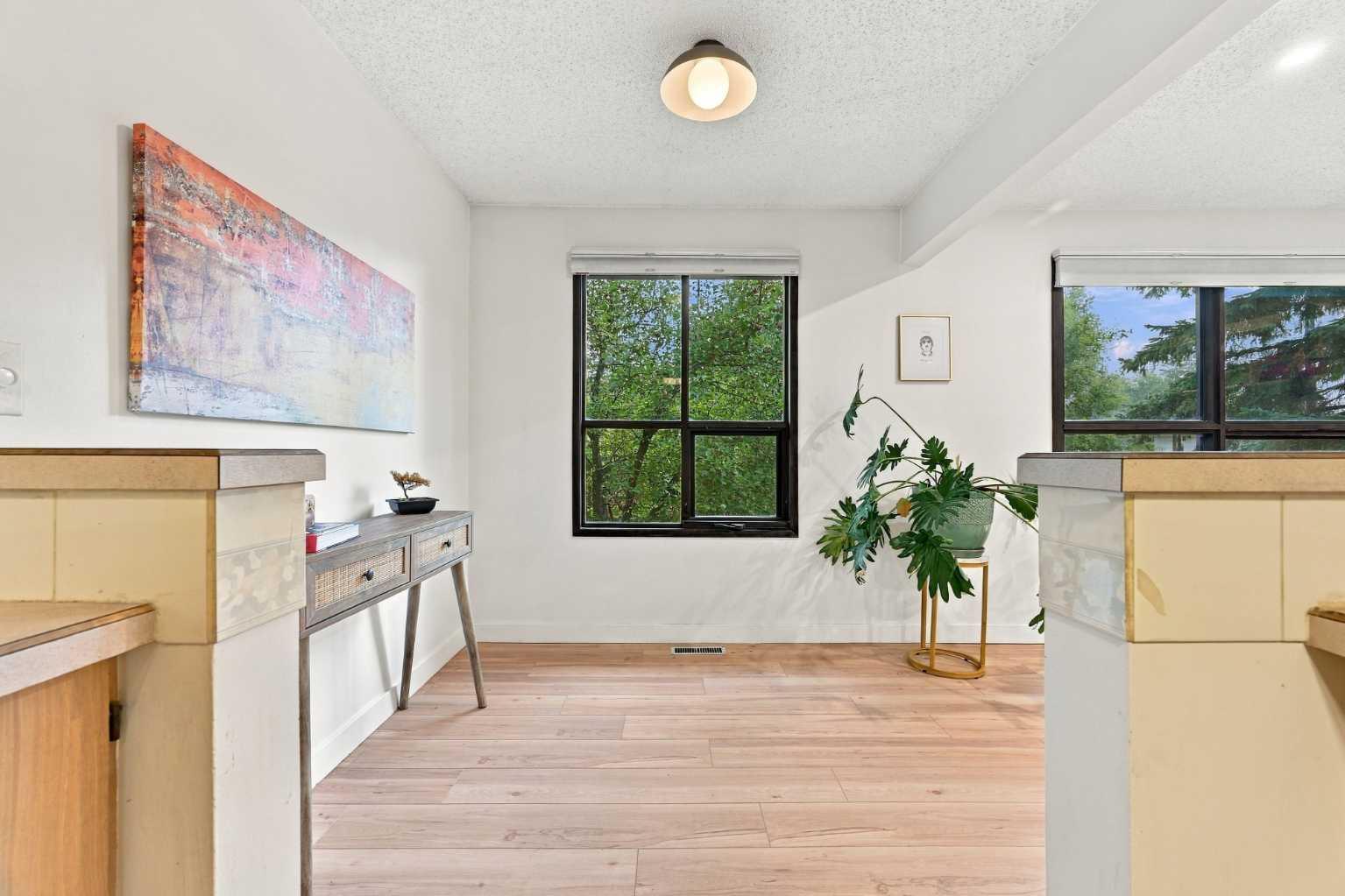 52 Canterbury Gardens SW