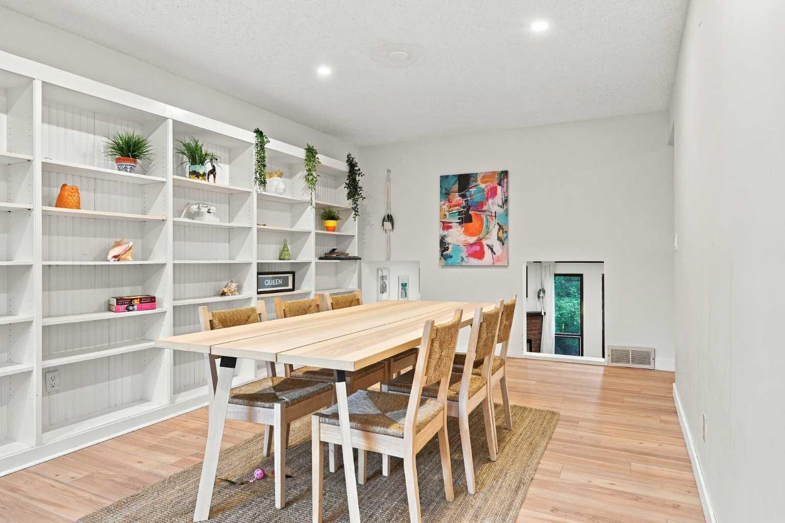 52 Canterbury Gardens SW