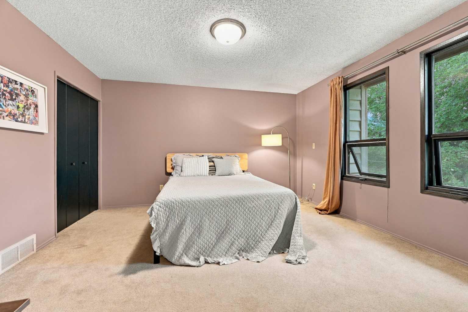 52 Canterbury Gardens SW
