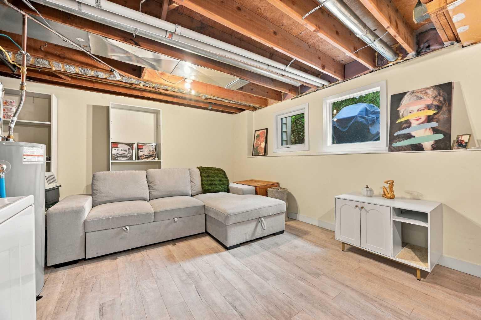 52 Canterbury Gardens SW