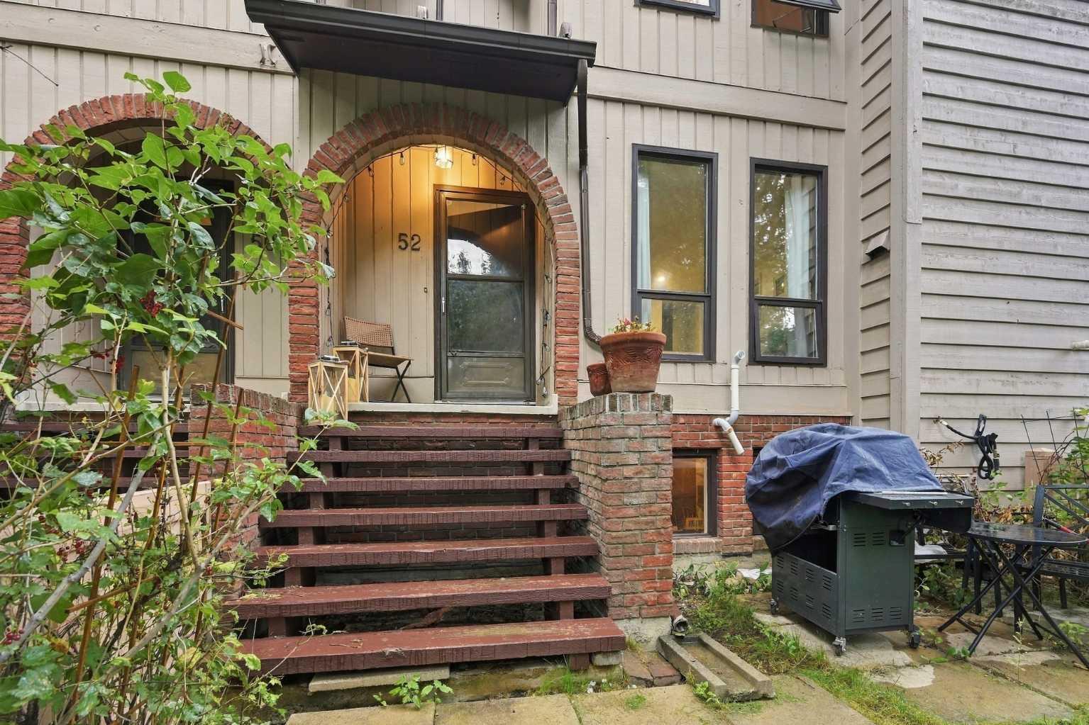 52 Canterbury Gardens SW