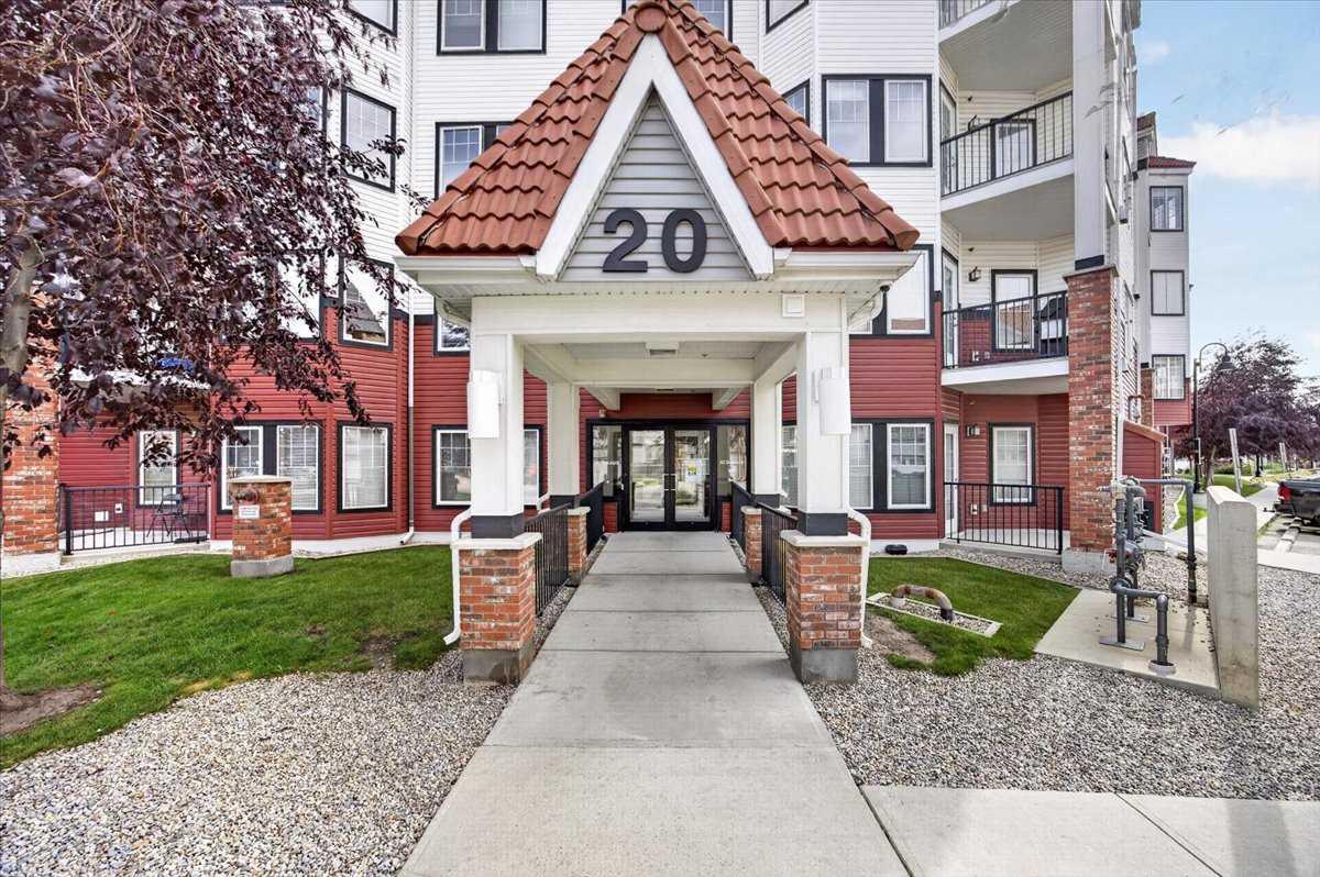 226, 20 Royal Oak Plaza NW