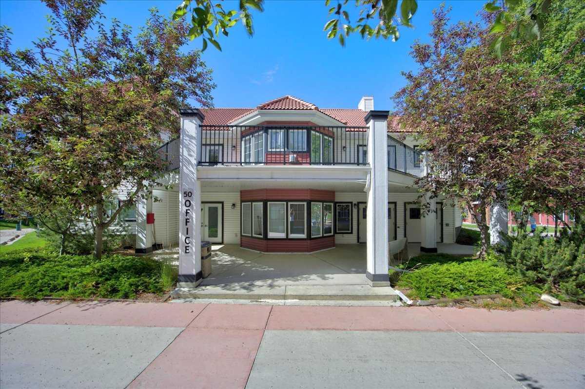 226, 20 Royal Oak Plaza NW