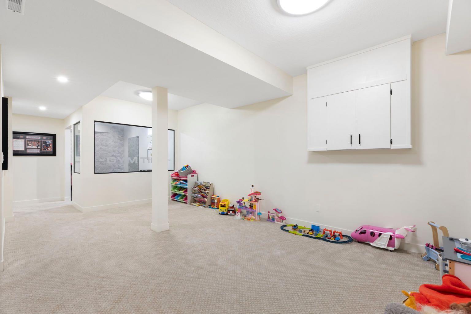 47 Canterbury Court SW
