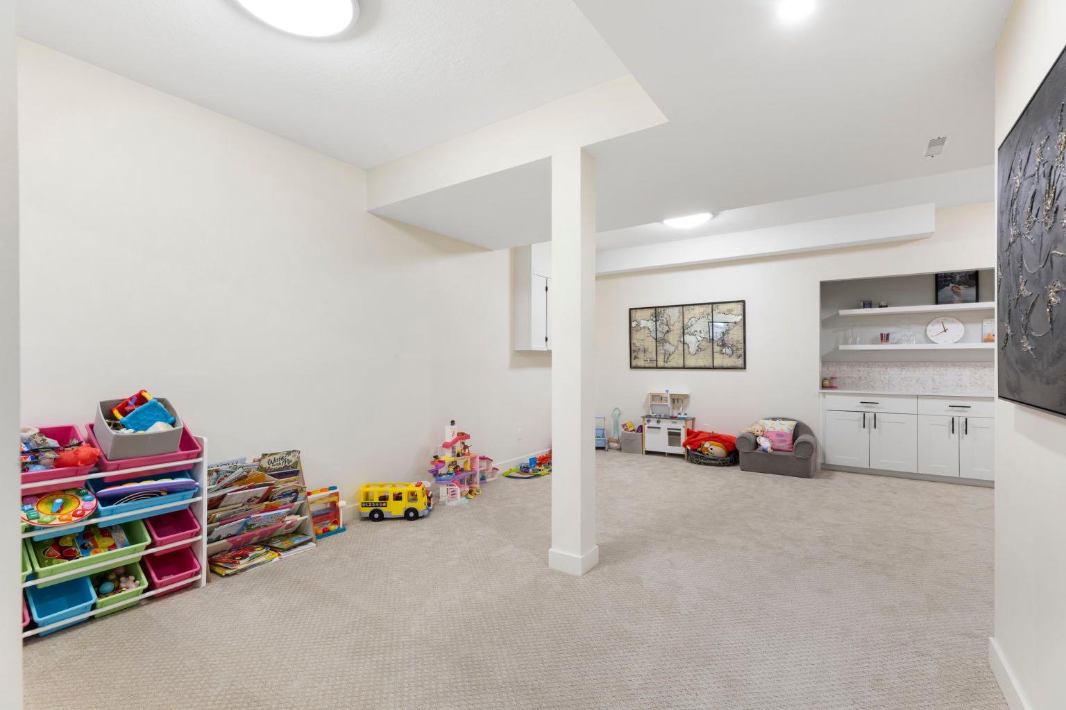 47 Canterbury Court SW